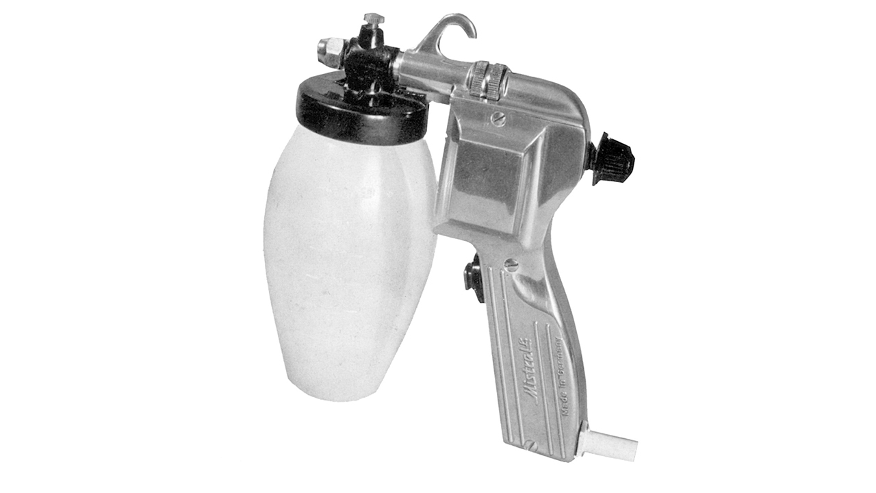 Mistral spraygun, 1955